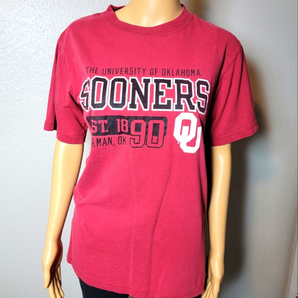 Men's Size Small NCAA OU Sooners T-shirt Red